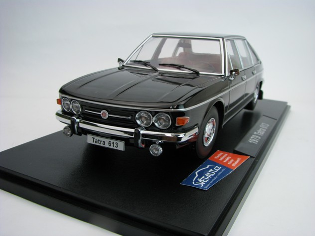 Tatra 613 1979 Black 1:18 Triple 9 Collection 1800290